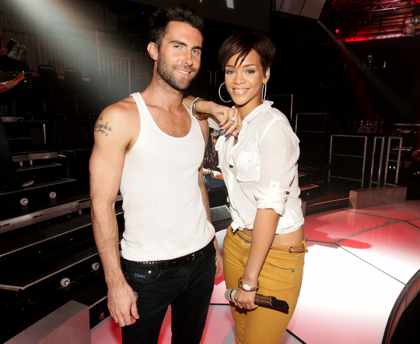 levine_rihanna.jpg