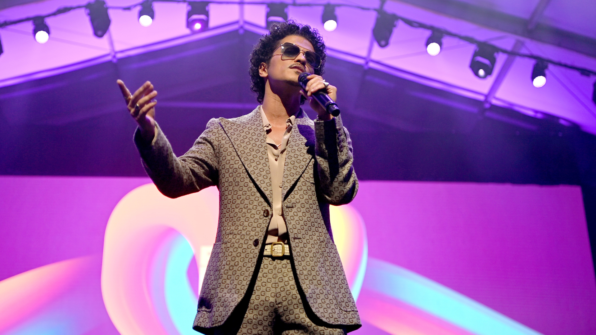 Fans React To Bruno Mars Allegedly Being $50 Million In Debt