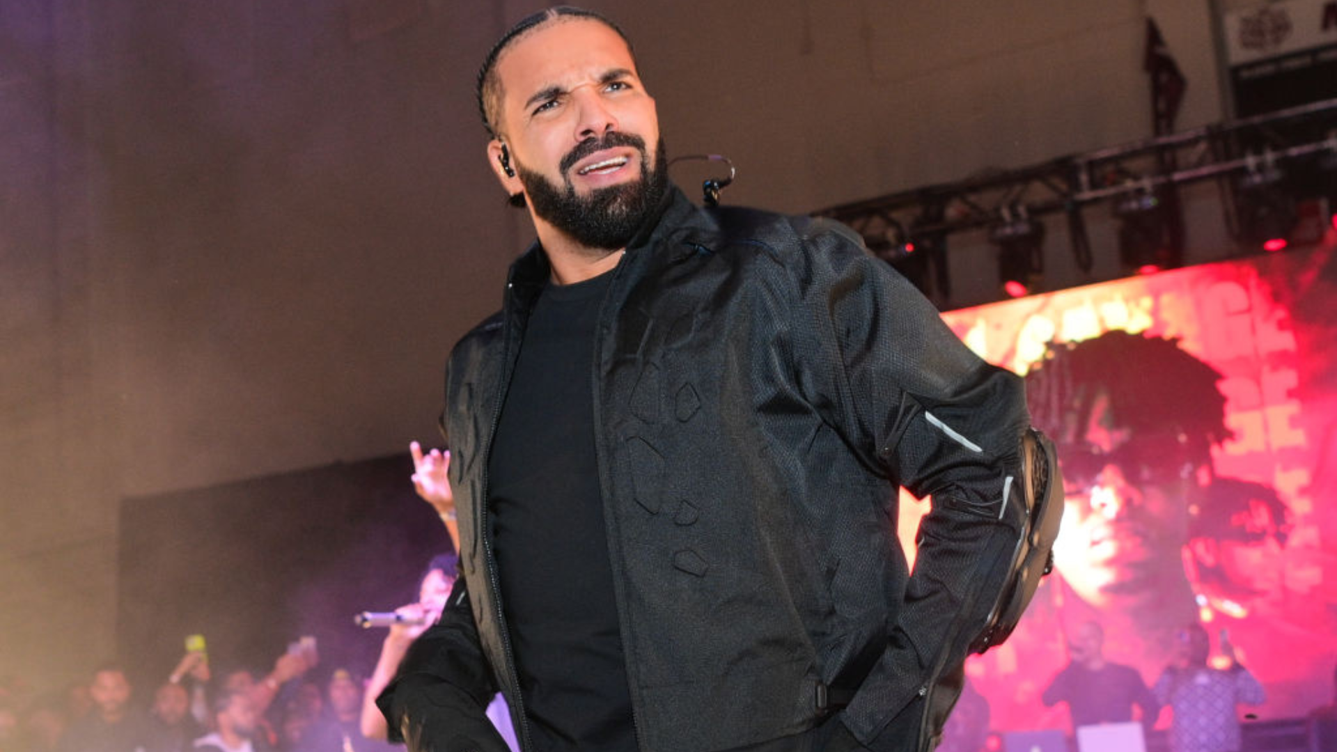 Drake Offers $10,000 Grand Prize For Drake Look-alike Contest Winner In Toronto #Drake