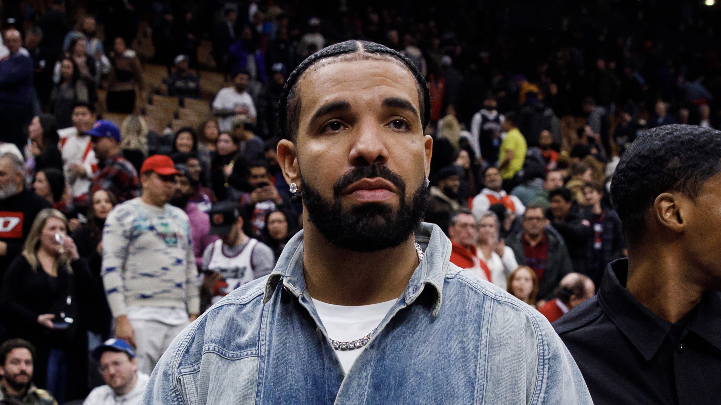 Universal Music Group Seeks Dismissal of Drake's Second Pre-Action Petition thumbnail