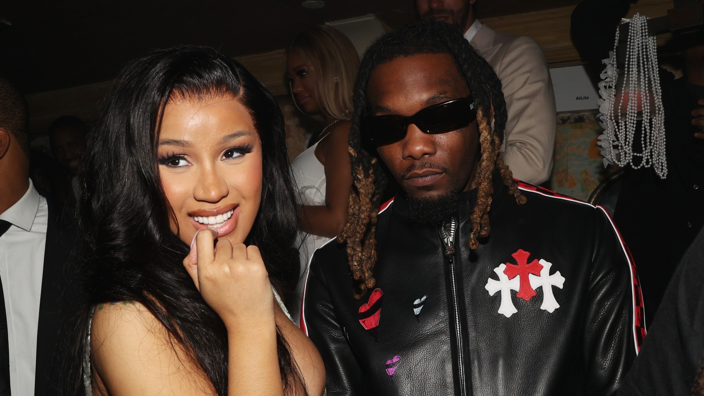 Social Media Praises Cardi B And Offset For Great Co-Parenting Despite Divorce thumbnail