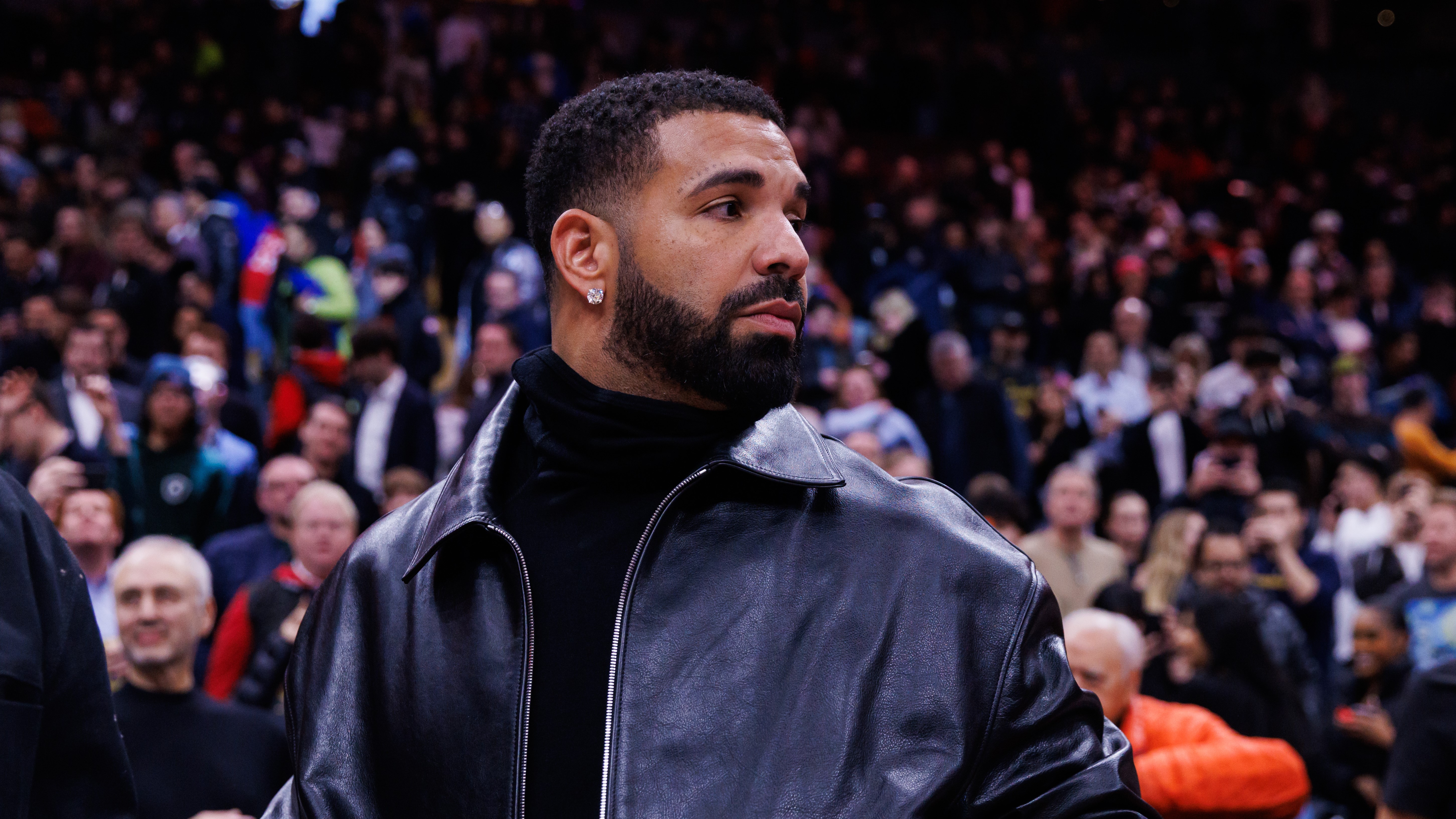 UMG Granted 34-Day Extension in Drake Lawsuit During LA Wildfire Crisis thumbnail