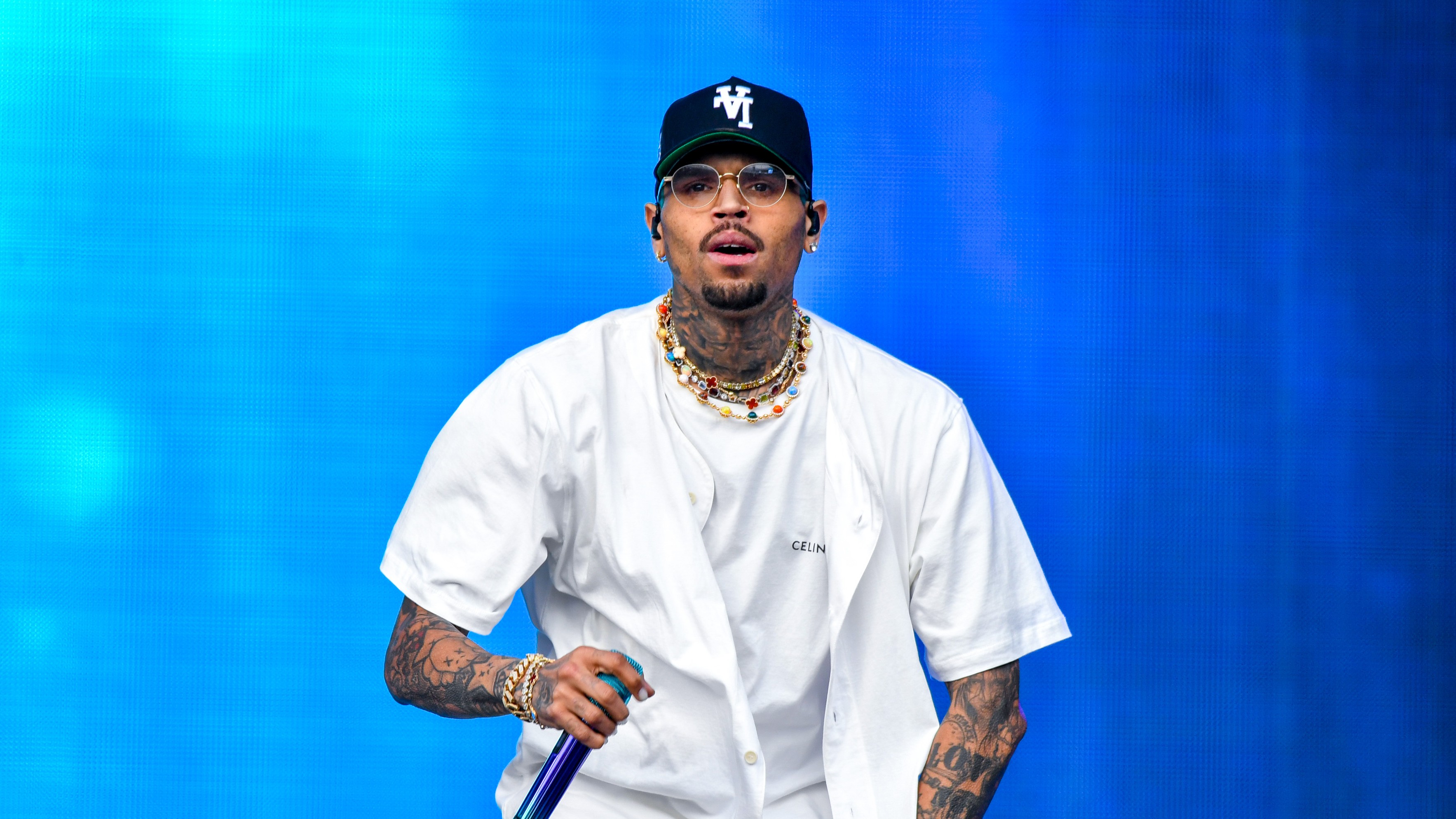 Chris Brown's "Residuals" Verse Challenge Proves R&B's Vibrancy, Claims the Singer thumbnail