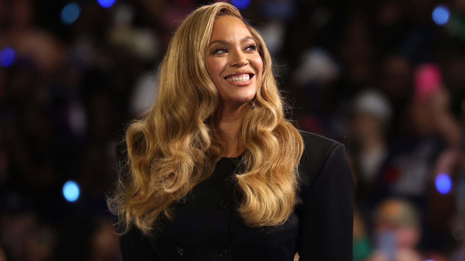 Beyoncé Reveals Exciting Details About the Upcoming "Cowboy Carter Tour" thumbnail