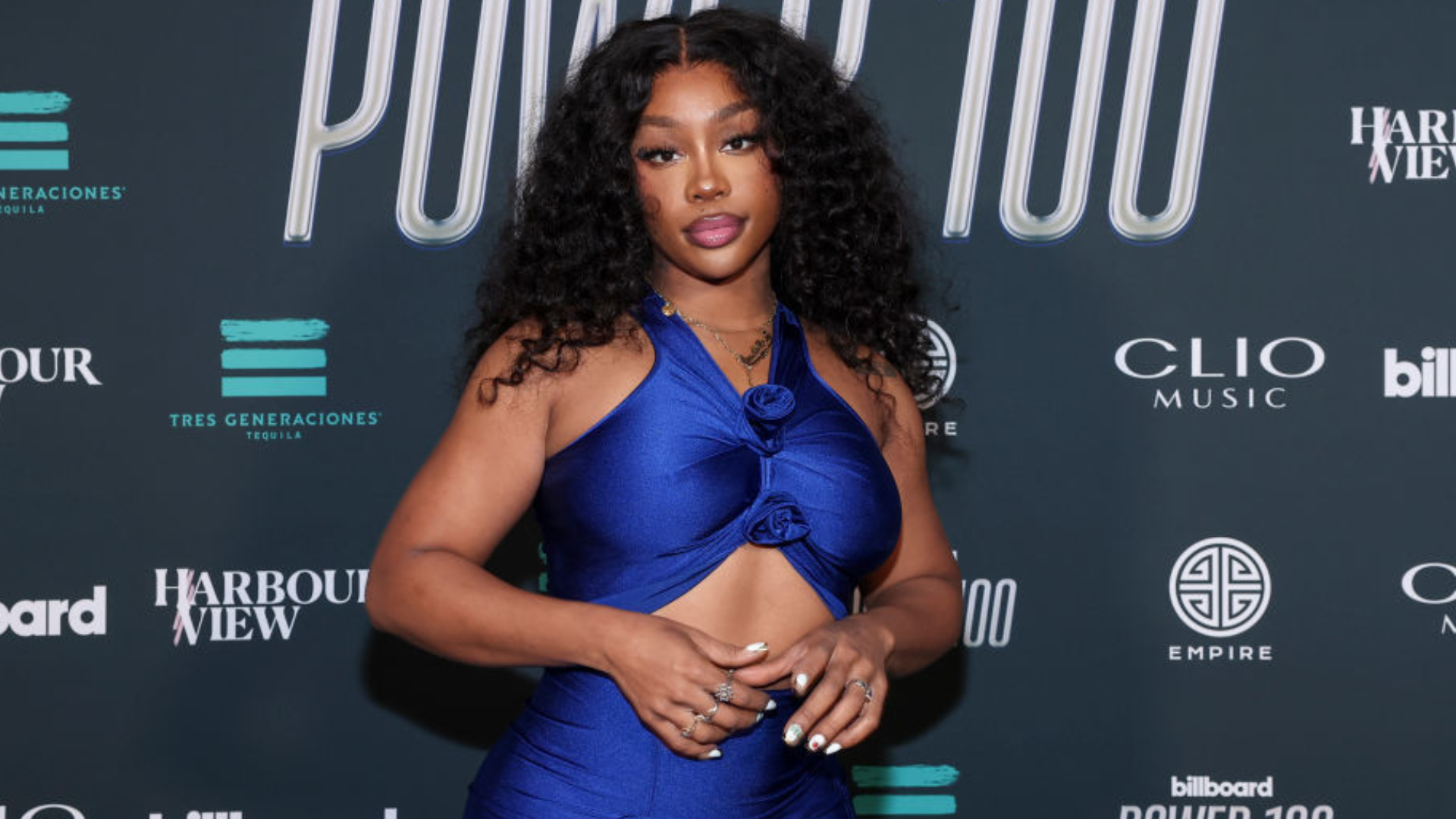 SZA’s Tweets on Personal Boundaries Spark Reactions from Fans thumbnail