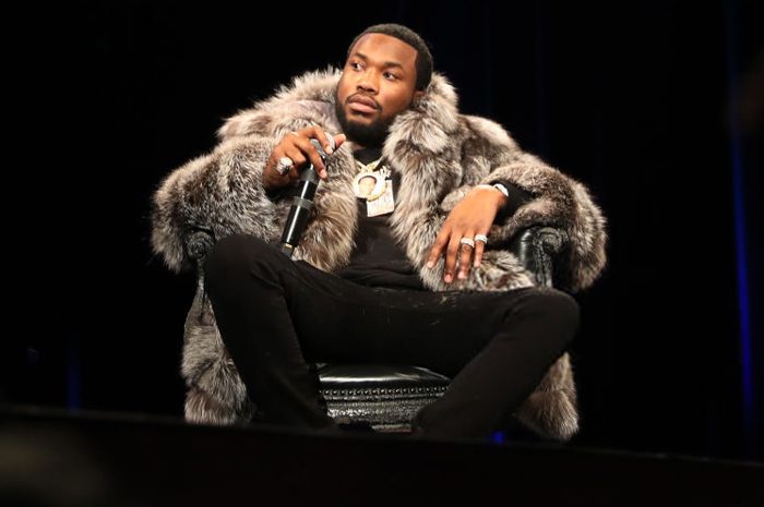 Meek Mill Raps Over Drake's 'Back to Back