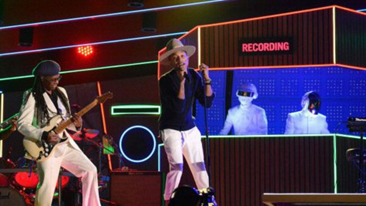 VIDEO] Daft Punk Wins Best Pop Group Performance Grammy, Pharrell