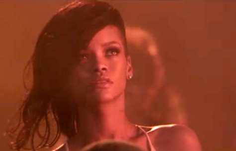 Behind The Video Rihanna Diamonds
