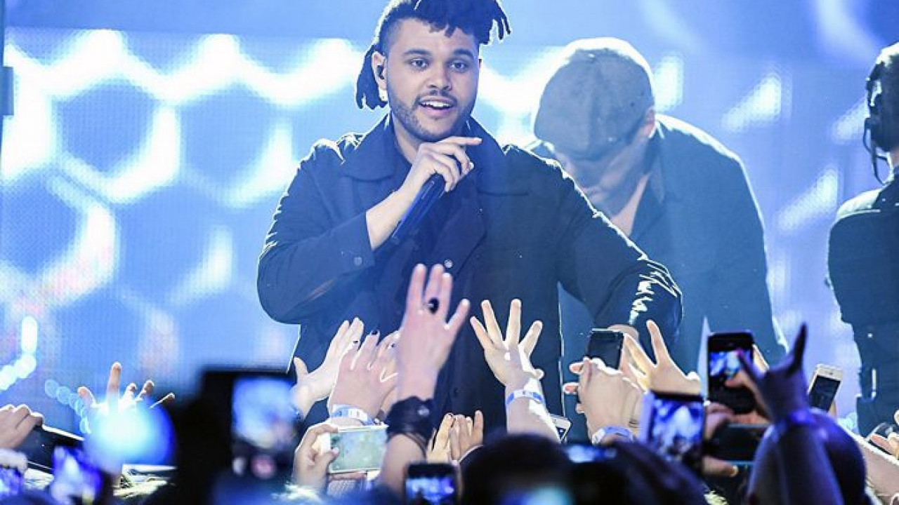 The Weeknd Performs Acquainted And Might Not At Iheartradio Music Awards